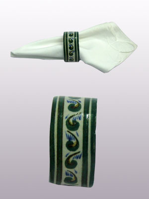 MEXICAN STONEWARE / 'Green Rim Paisley' Napkin ring / This carefully crafted napkin ring will make a great accesory for your 'Green Rim Paisley' collection.