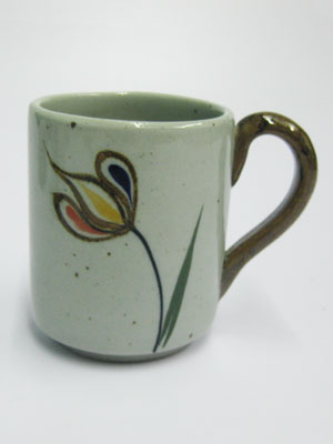 MEXICAN STONEWARE / 'Tulip' Coffee mug / This ceramic mug is excellent for coffee lovers who like to enjoy a little more than the usual.